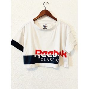 🌻 Reebok tee